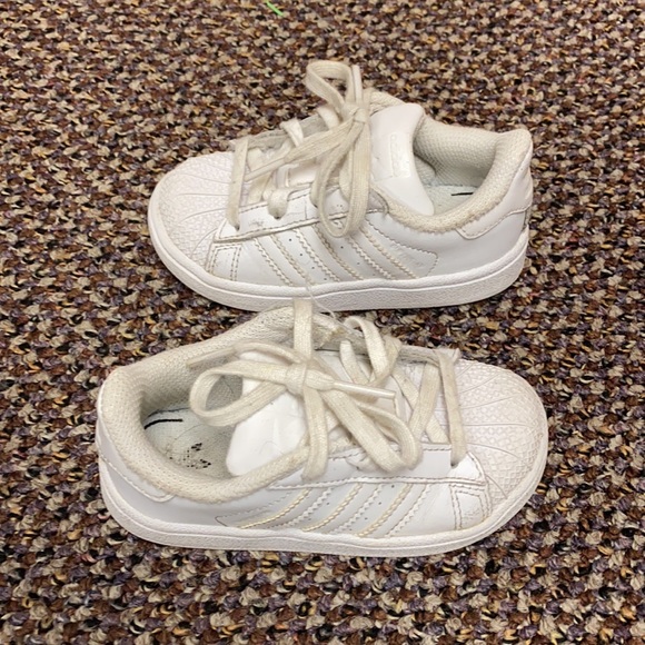 Adidas All White Toddler Shoe - Picture 2 of 3